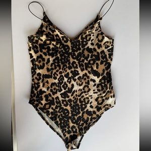 Gaze Leopard Print Bodysuit with Spaghetti straps snap bottom size M